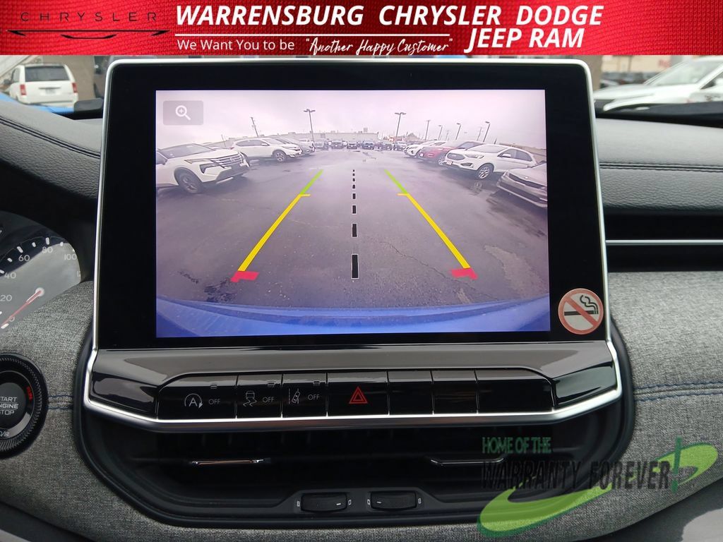 Used 2024 Jeep Compass Latitude AWD/4WD image 22