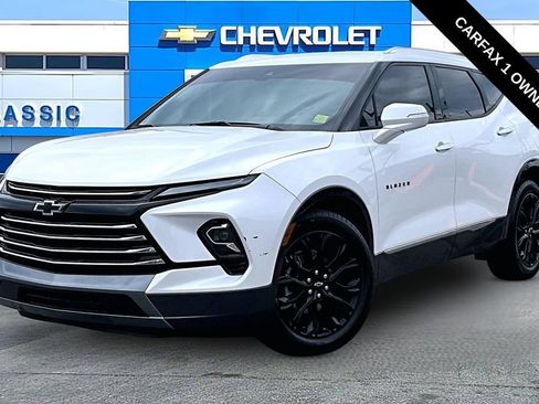 Used 2024 Chevrolet Blazer Premier w/ Enhanced Convenience Package AWD/4WD image 2