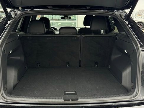 Used 2025 Volkswagen Atlas Cross Sport SE image 10