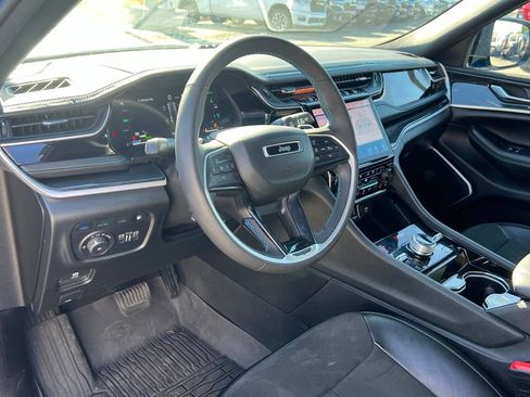 Used 2022 Jeep Grand Cherokee Trailhawk w/ Advanced Protech Group II AWD/4WD image 25