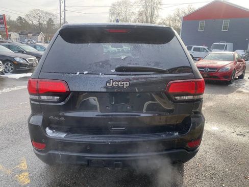 Used 2016 Jeep Grand Cherokee Laredo 75th Anniversary AWD/4WD image 5