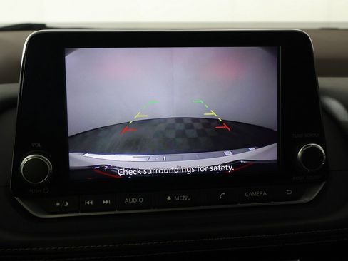 Used 2023 Nissan Rogue SV image 38