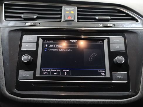 Used 2021 Volkswagen Tiguan S image 25