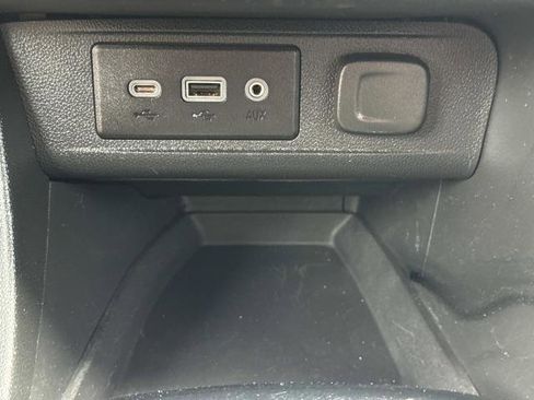 Used 2023 Buick Encore GX Preferred w/ Cold Weather Comfort Package FWD image 19
