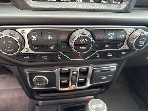 Used 2023 Jeep Wrangler Unlimited Sahara w/ Cold Weather Group AWD/4WD image 25