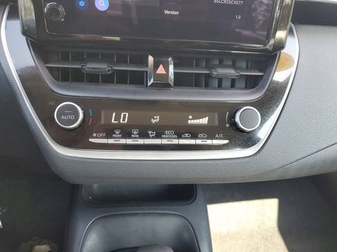 Used 2023 Toyota Corolla LE FWD image 22
