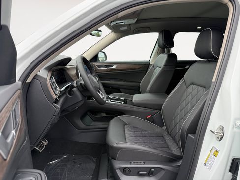 New 2025 Volkswagen Atlas SEL Premium R-Line image 10