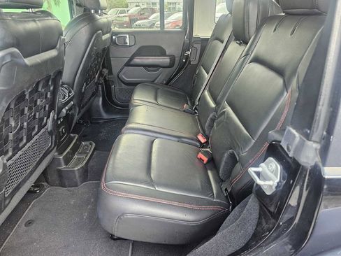 Used 2018 Jeep Wrangler Unlimited Rubicon image 12