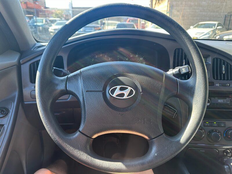 Used 2005 Hyundai Elantra GLS FWD image 20