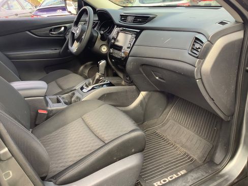 Used 2018 Nissan Rogue S image 15