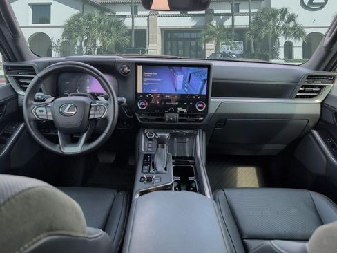 Used 2025 Lexus GX 550 AWD/4WD image 27