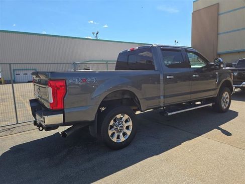 Used 2017 Ford F250 Lariat w/ Chrome Package AWD/4WD image 6