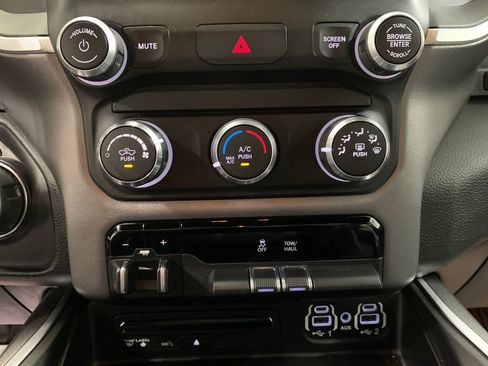 Used 2019 RAM 1500 Big Horn AWD/4WD image 26