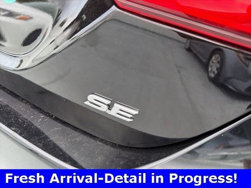 Used 2024 Toyota Camry SE image 21