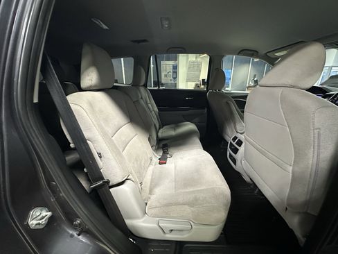 Used 2021 Honda Pilot LX image 22