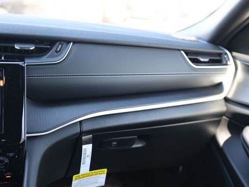 New 2025 Jeep Grand Cherokee Laredo w/ MOPAR Finishing Package image 34