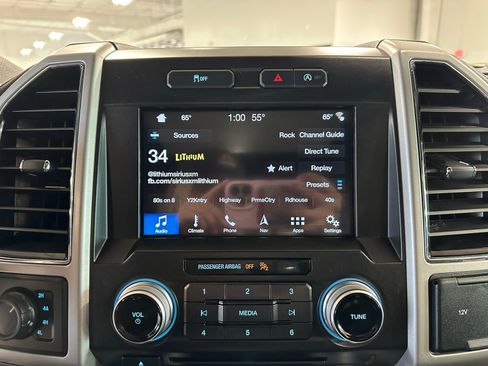 Used 2018 Ford F150 Lariat w/ Equipment Group 502A Luxury image 28