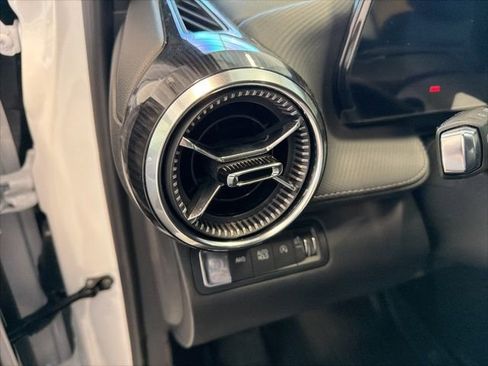 New 2026 Chevrolet Equinox LT image 18