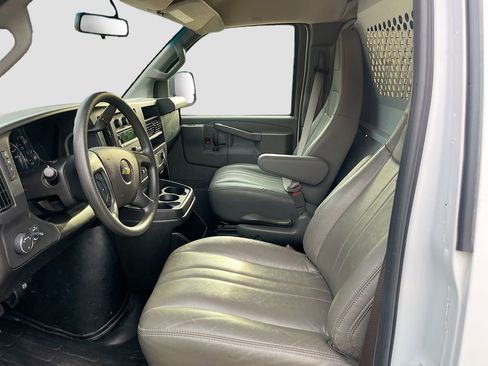 Used 2025 Chevrolet Express 2500 w/ Driver Convenience Package RWD image 19