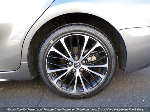 Used 2019 Toyota Camry SE image 44