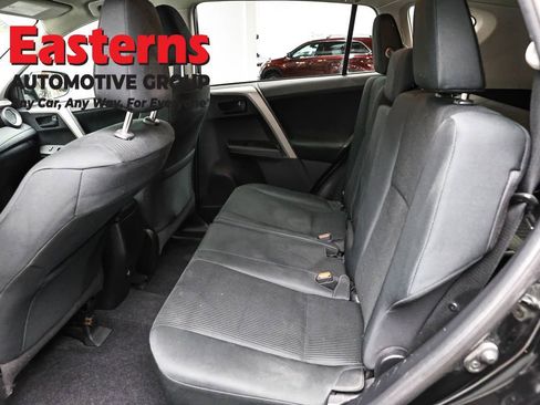 Used 2018 Toyota RAV4 LE w/ All Weather Liner Package FWD image 20