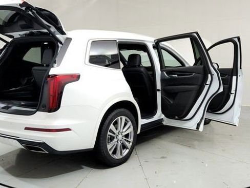Certified 2023 Cadillac XT6 Premium Luxury w/ LPO, Floor Liner Package FWD image 6