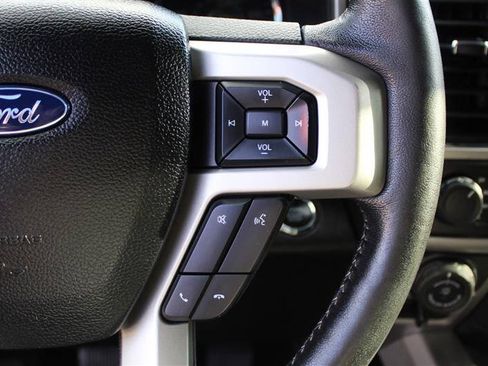 Used 2017 Ford F150 Lariat w/ Equipment Group 502A Luxury AWD/4WD image 17