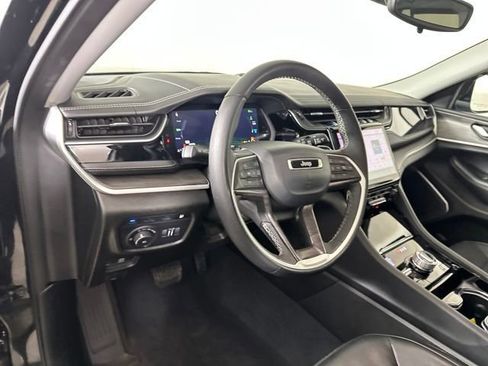 Used 2023 Jeep Grand Cherokee 4WD 4xe image 13