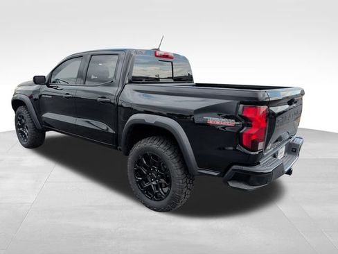 Used 2026 Chevrolet Colorado Trail Boss AWD/4WD image 3
