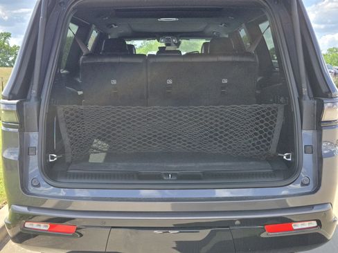New 2026 Jeep Grand Wagoneer L Limited AWD/4WD image 7