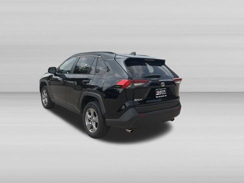 Used 2025 Toyota RAV4 XLE AWD/4WD image 7