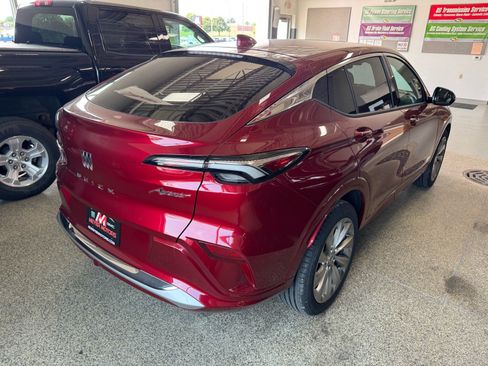 Certified 2024 Buick Envista Avenir FWD image 5