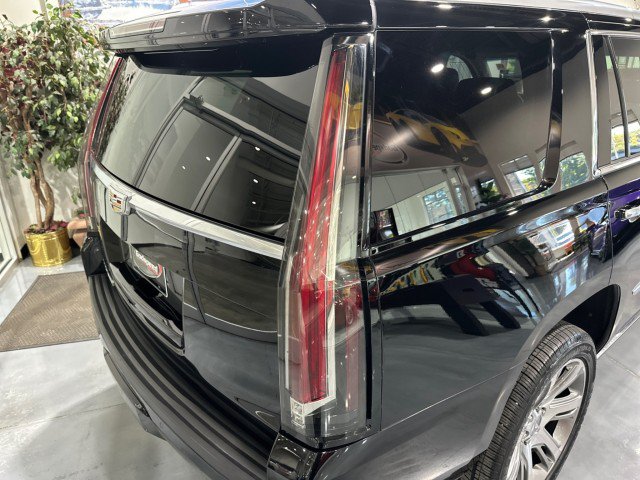Used 2015 Cadillac Escalade Premium AWD/4WD image 33