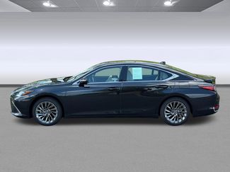 Certified 2025 Lexus ES 300h Ultra Luxury w/ Accessory Package (Z1) FWD video 2