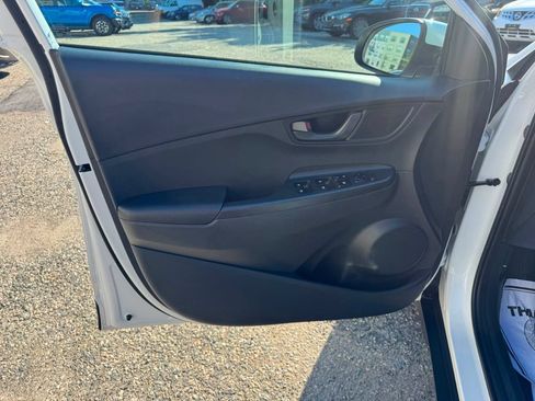 Used 2023 Hyundai Kona SEL w/ Cargo Package AWD/4WD image 11