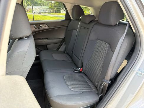 Used 2023 Kia Sportage LX AWD/4WD image 19