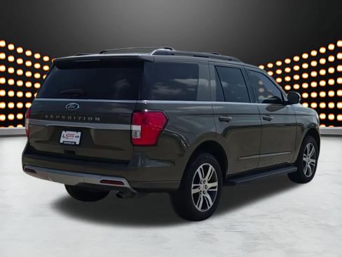Certified 2024 Ford Expedition XLT RWD image 8