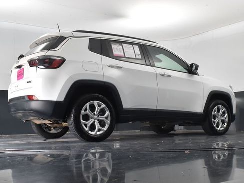 Used 2024 Jeep Compass Latitude image 20