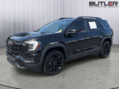 Used 2025 GMC Terrain Elevation w/ Black Edition