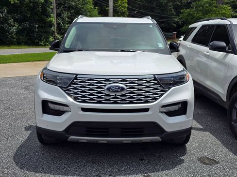 Used 2020 Ford Explorer Platinum w/ Premium Technology Package AWD/4WD image 3
