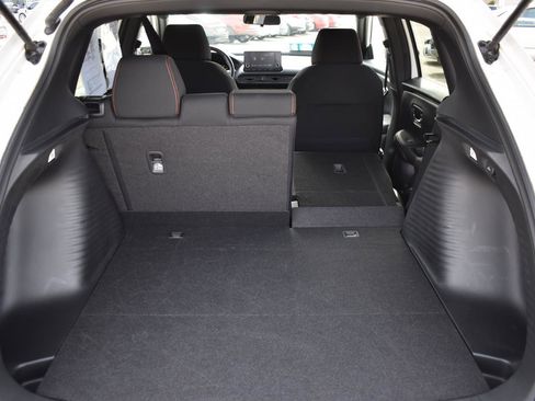 Used 2025 Honda HR-V Sport image 17