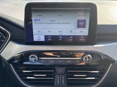 Used 2021 Ford Escape SE image 18