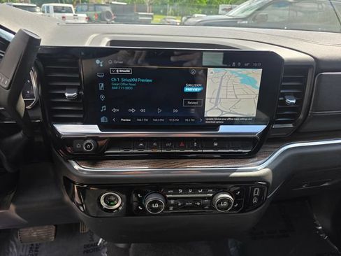 Used 2023 Chevrolet Silverado 1500 LT AWD/4WD image 29