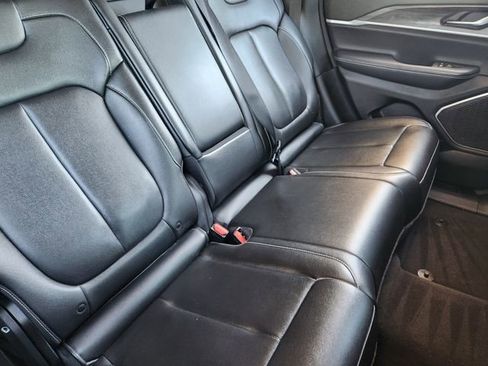 Used 2023 Jeep Grand Cherokee Limited image 29