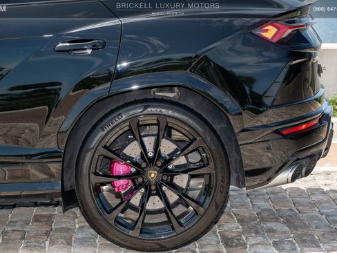 Used 2022 Lamborghini Urus AWD/4WD image 51