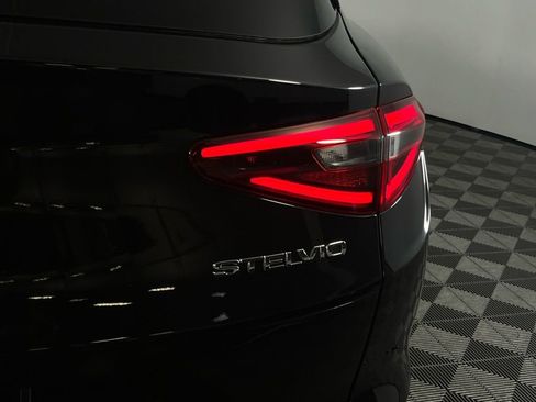 Used 2022 Alfa Romeo Stelvio Ti AWD/4WD image 12