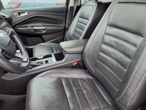 Used 2018 Ford Escape Titanium w/ Ford Safe & Smart Package image 3