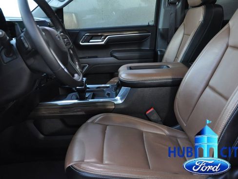 Used 2022 Chevrolet Silverado 1500 RST w/ Texas Edition Plus AWD/4WD image 10