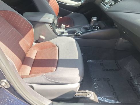 Used 2025 Toyota Corolla SE w/ SE Premium Package FWD image 29