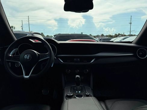 Used 2018 Alfa Romeo Stelvio Ti Sport AWD/4WD image 13